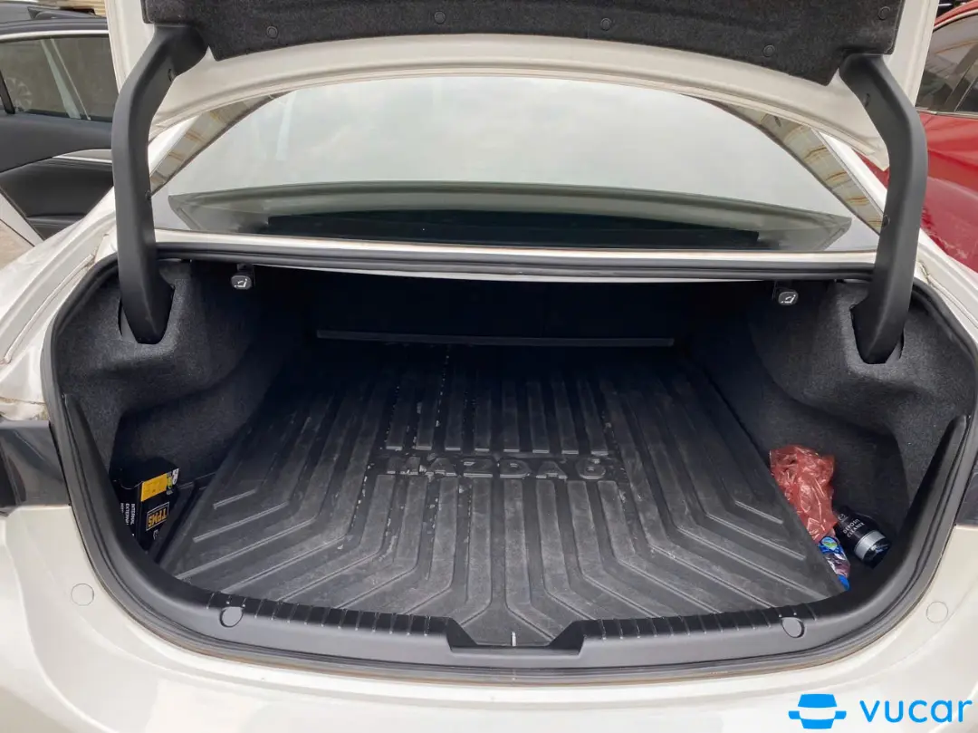 Mazda 6 Premium 2.0 AT 2022 - Nội thất 2