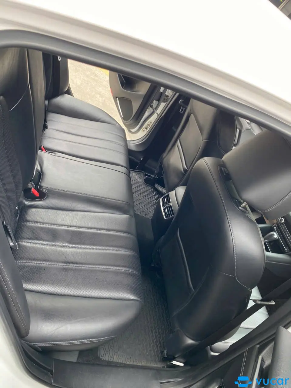 Mazda 6 Premium 2.0 AT 2022 - Nội thất 3