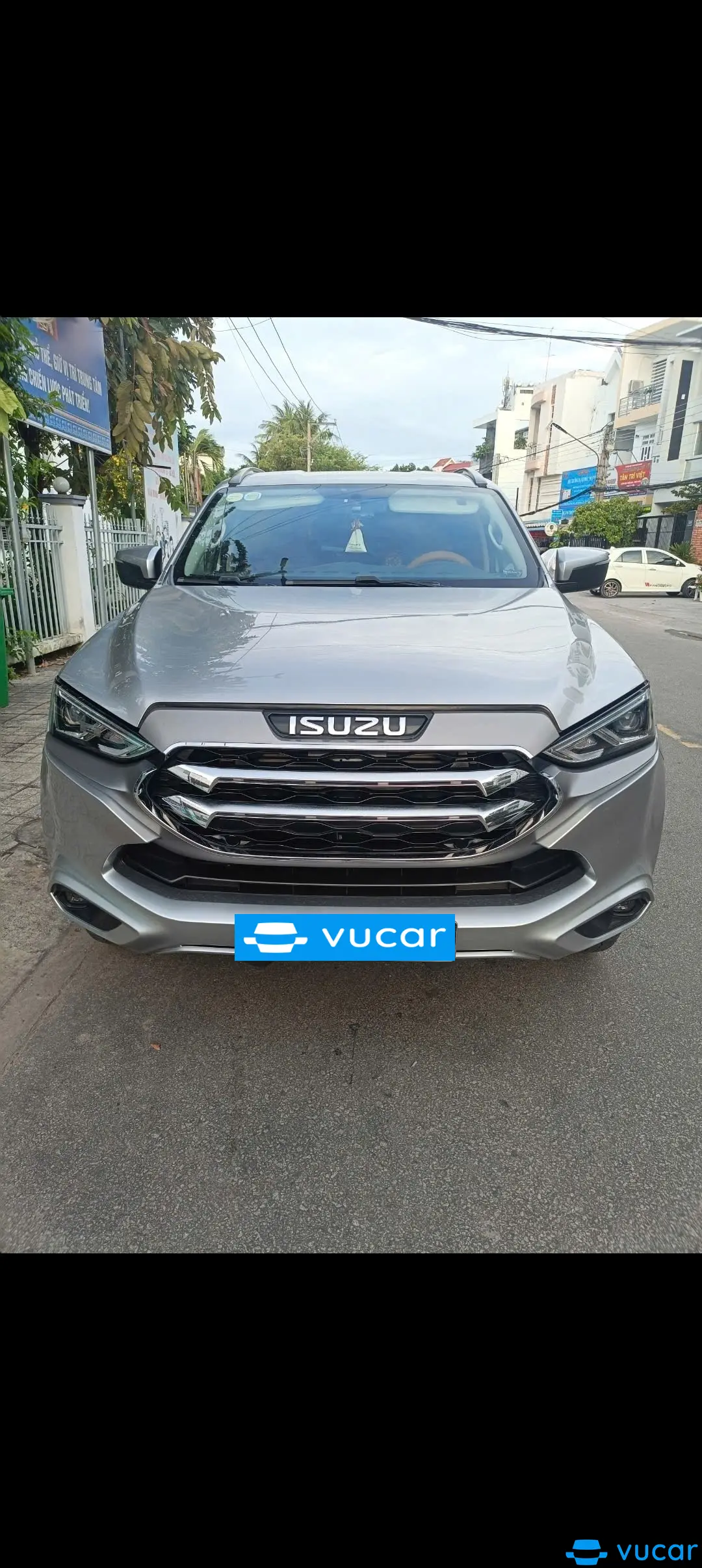 MU-X 2021 - Ngoại thất 1