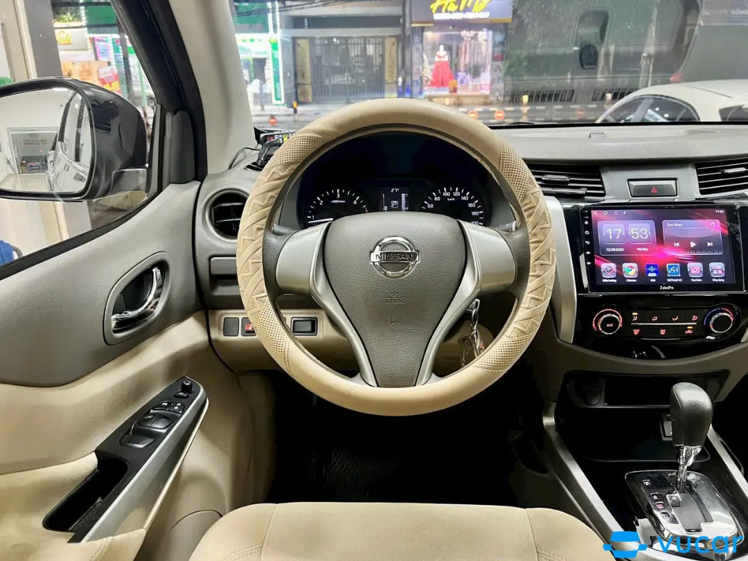 Nissan Navara EL 2.5 AT 2WD 2018 - Nội thất 1