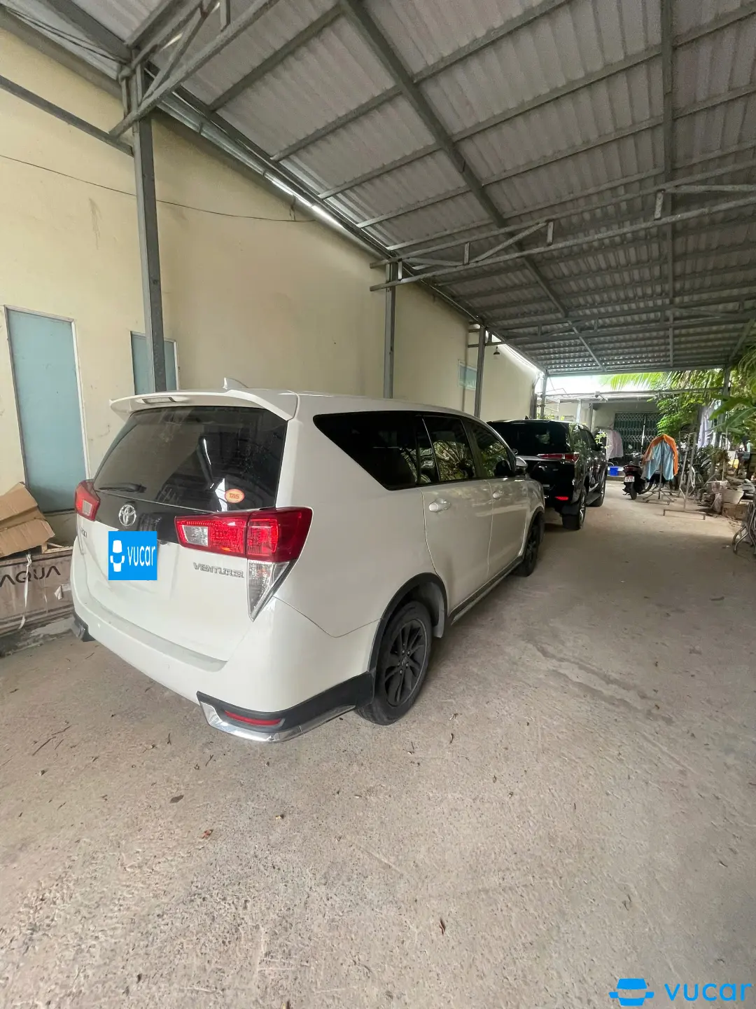 Toyota innova 2.0 venturer 2019 - Ngoại thất 4