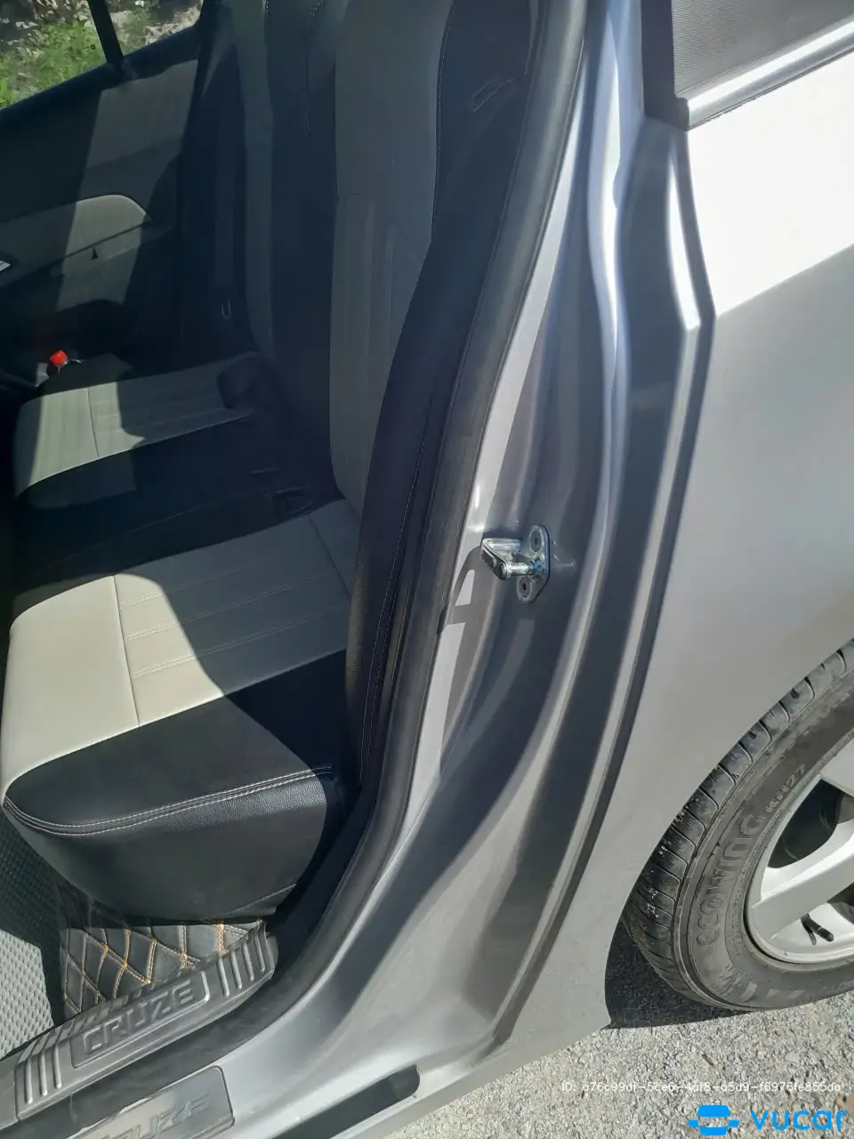Chevrolet Cruze LS 1.6 MT 2011 - Ngoại thất 25