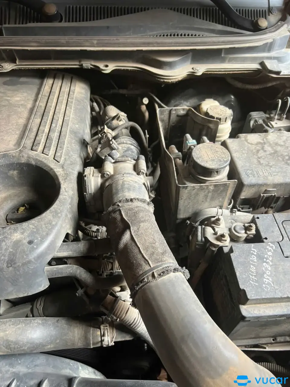 Ford Ranger Wildtrak 3.2L 4x4 AT 2015 - Khoang động cơ 1