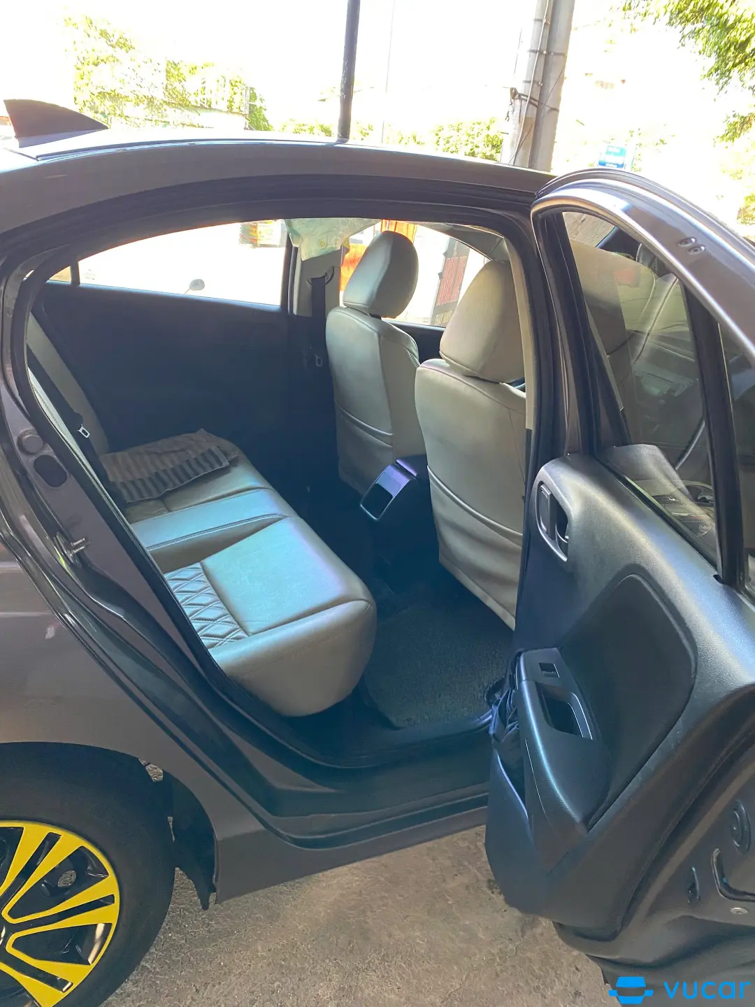 Ford Everest Số sàn 2019  - Nội thất 3