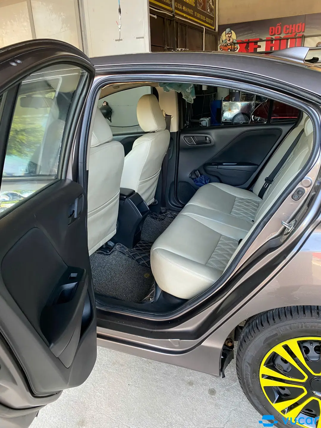 Ford Everest Số sàn 2019  - Nội thất 5
