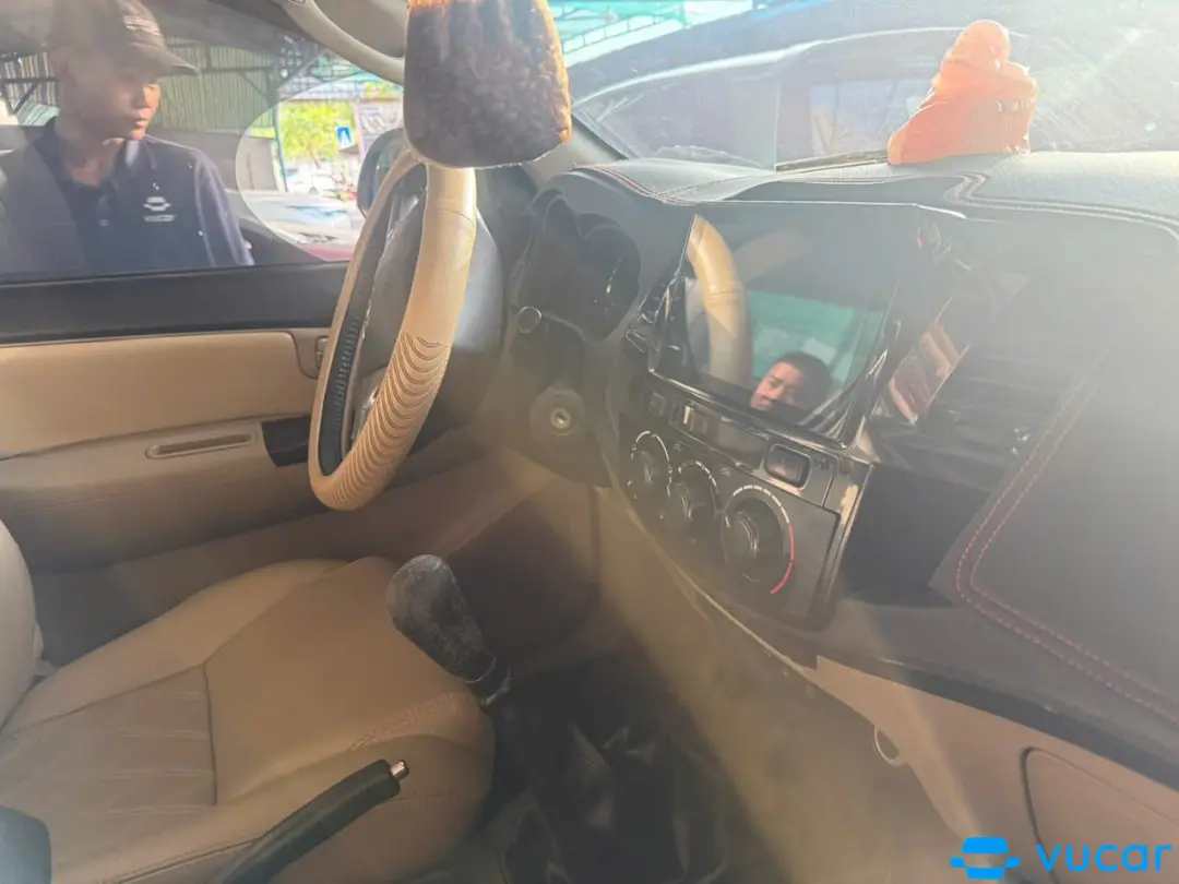 Toyota Fortuner 2.5G 2016 - Nội thất 21
