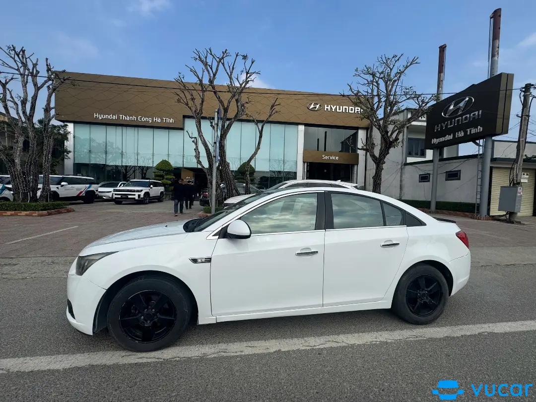 Chevrolet Cruze LS 1.6 MT 2013 - Ngoại thất 7