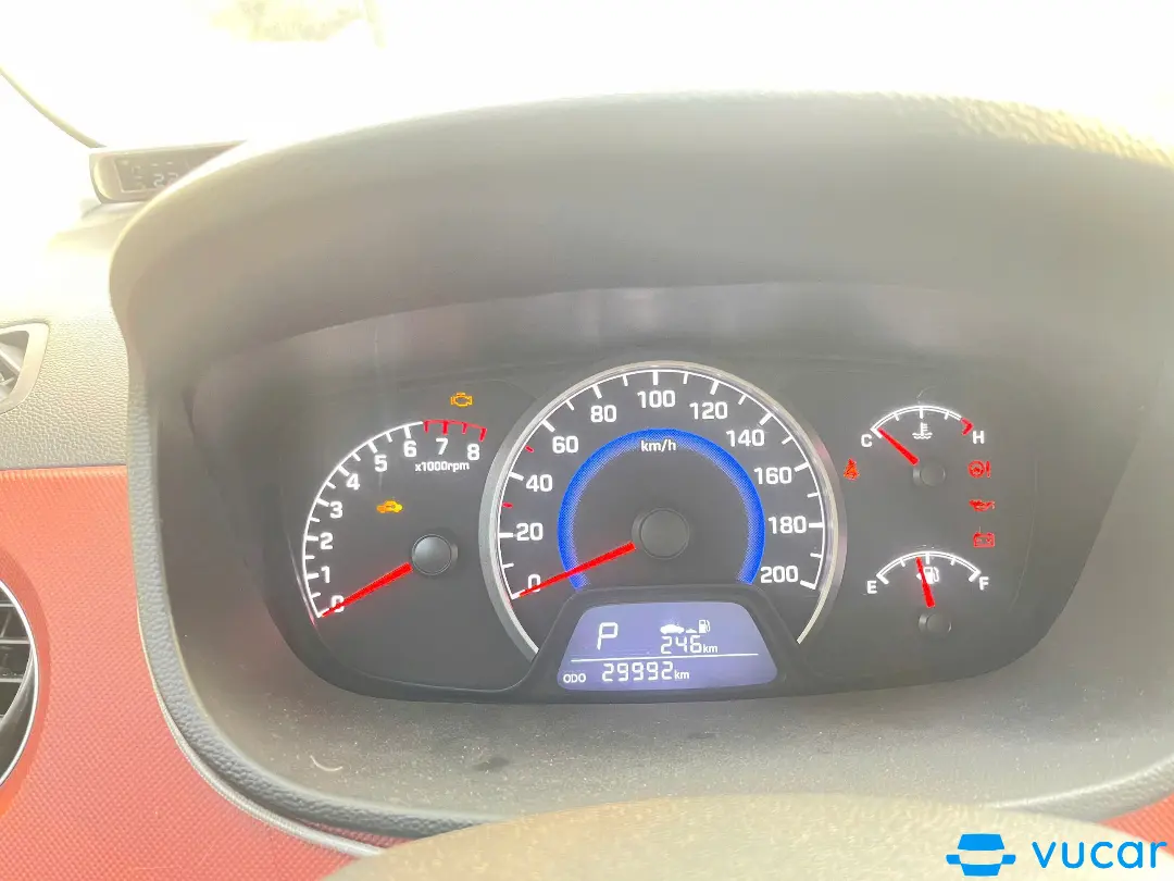 I10 hatbk 1.2 at 2020 - Nội thất 1