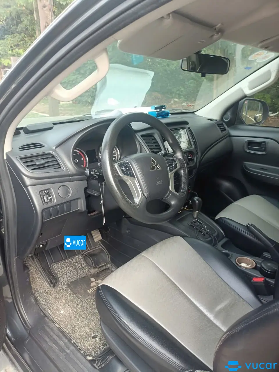 Mitsubishi Triton 4x2 AT Mivec 2021 - Nội thất 1