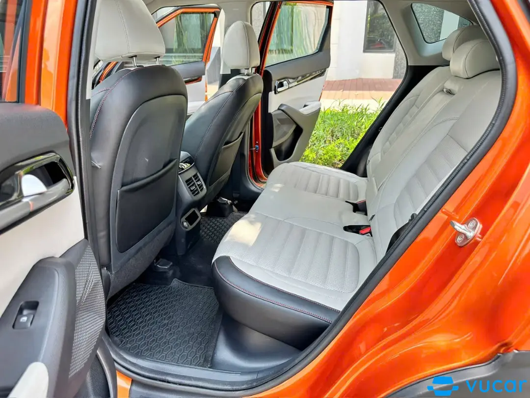 Kia Seltos Premium 1.6 AT 2023 - Nội thất 6