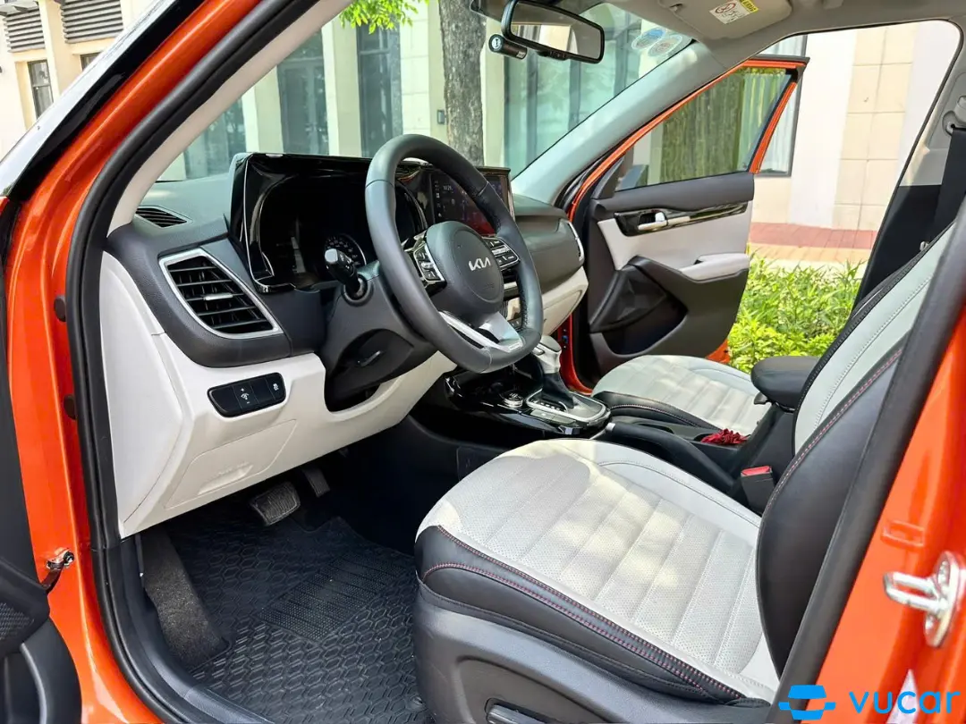 Kia Seltos Premium 1.6 AT 2023 - Nội thất 8