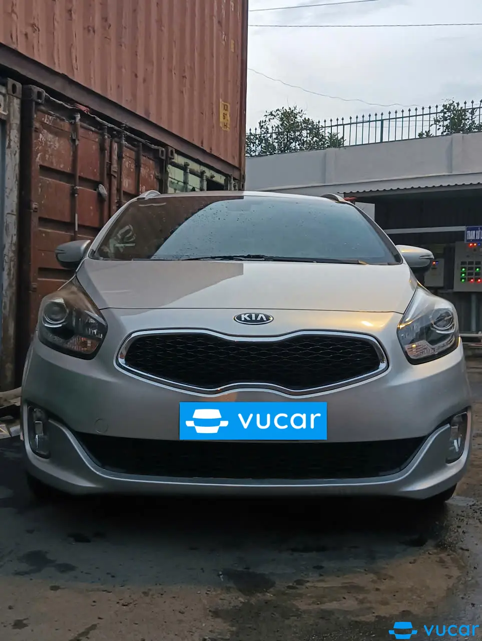 Ảnh xe kia rondo 1.7 máy dầu. 2015