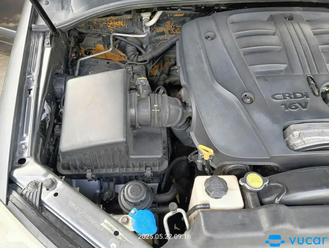 KIA Sorento Máy dầu số tự động 2008  - Khoang động cơ 2