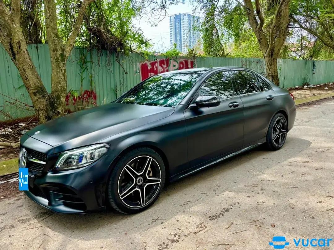 Mercedes C300 AMG 2021 - Ngoại thất 2