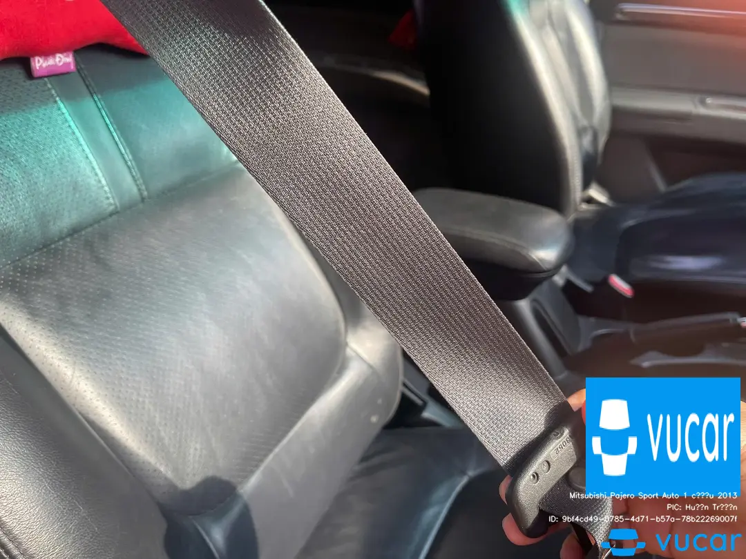 Mitsubishi Pajero Sport Auto 1 cầu 2013 - Nội thất 4