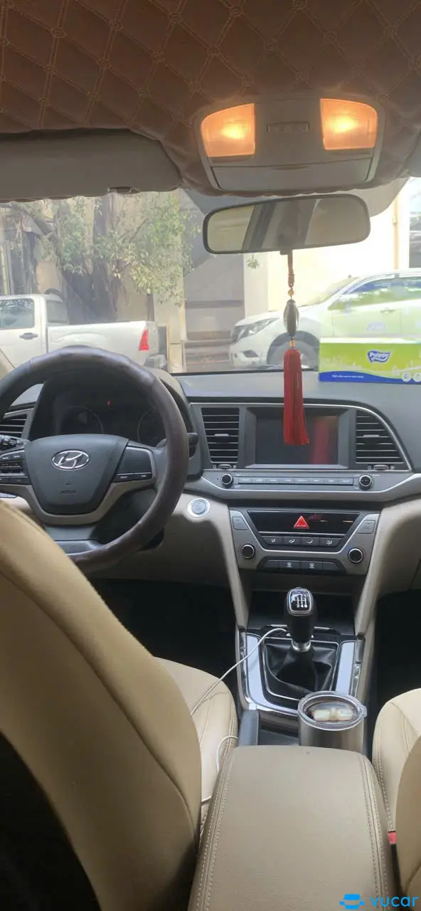 Elantra năm2017 đăng ký lần đầu 2019 - Nội thất 2