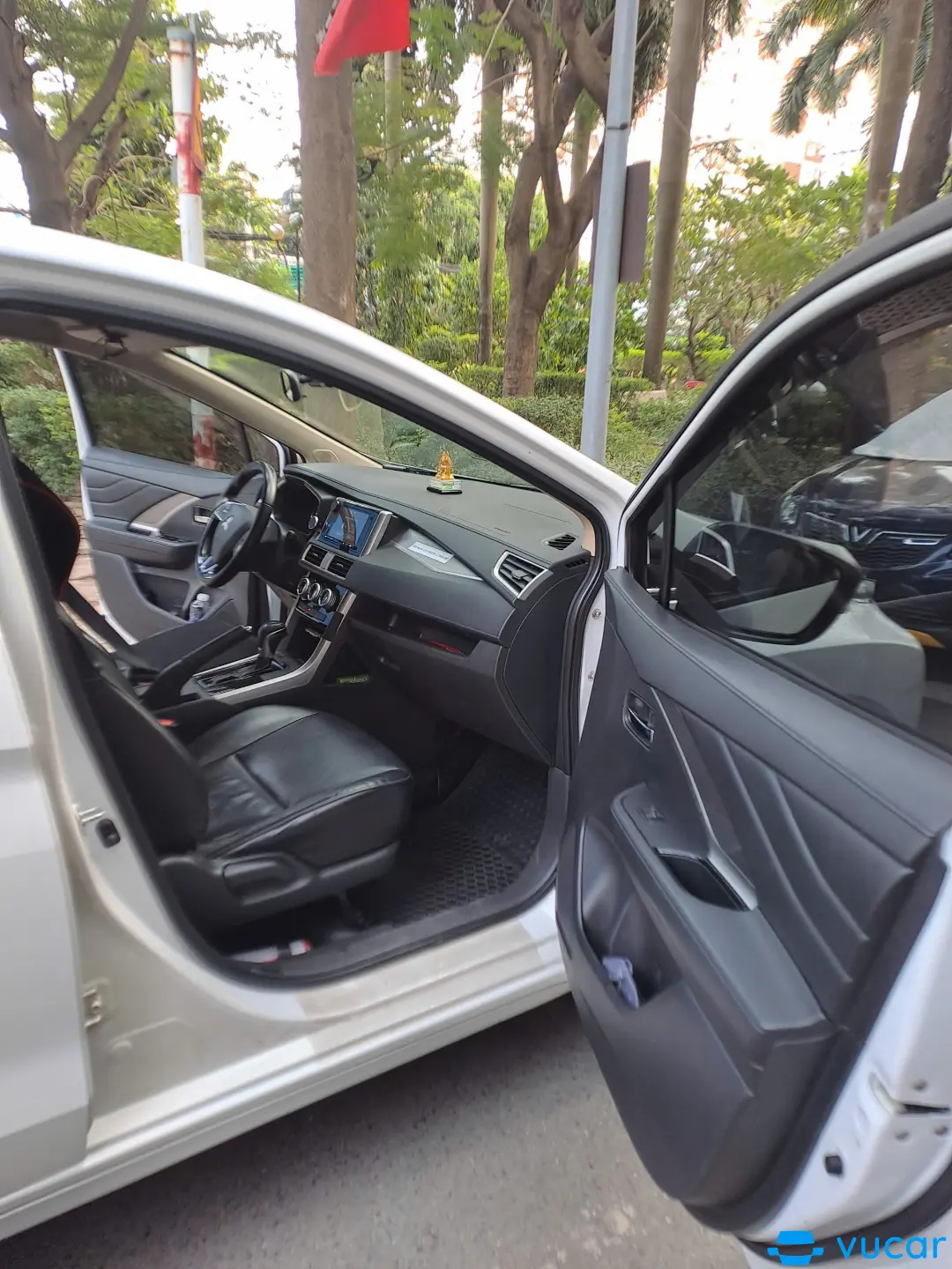 Mitsubishi Xpander 1.5 AT 2021 - Nội thất 2