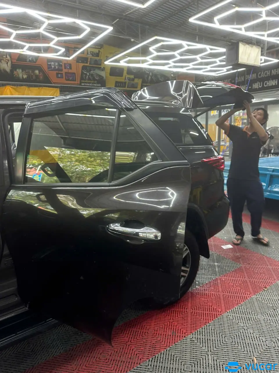 Toyota Fortuner 2.7V 4x2 AT 2017 - Nội thất 3