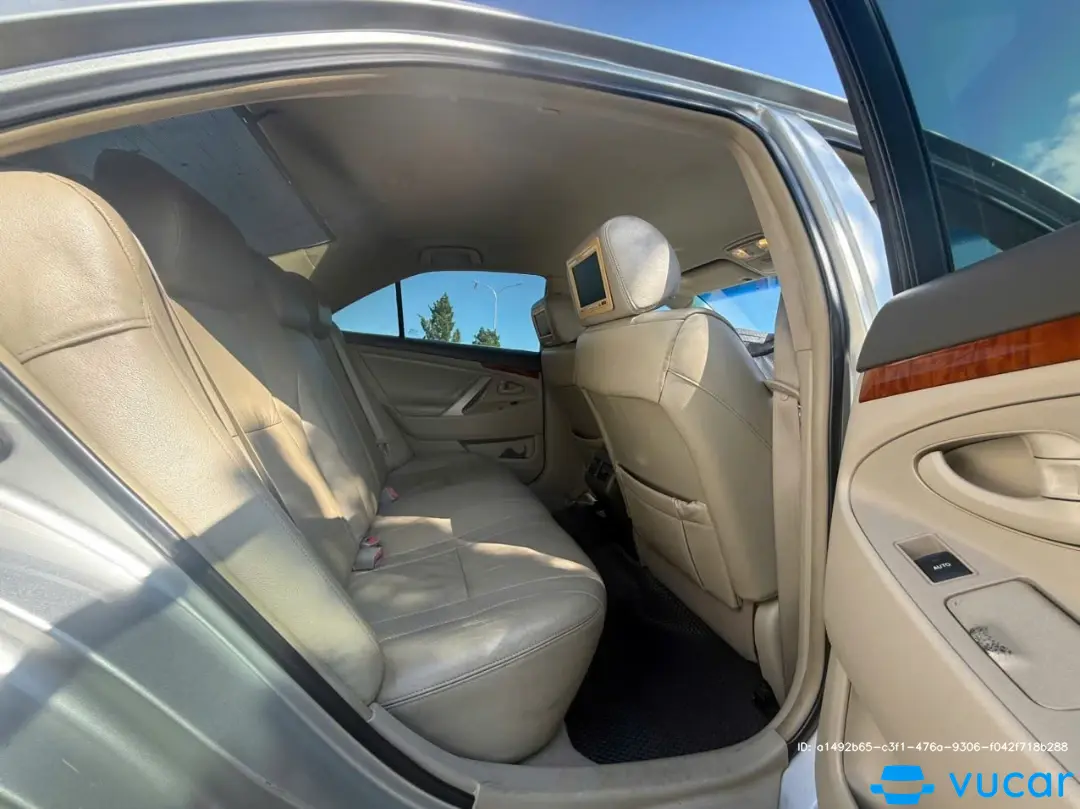 Toyota Camry 2.4G 2009 - Nội thất 9