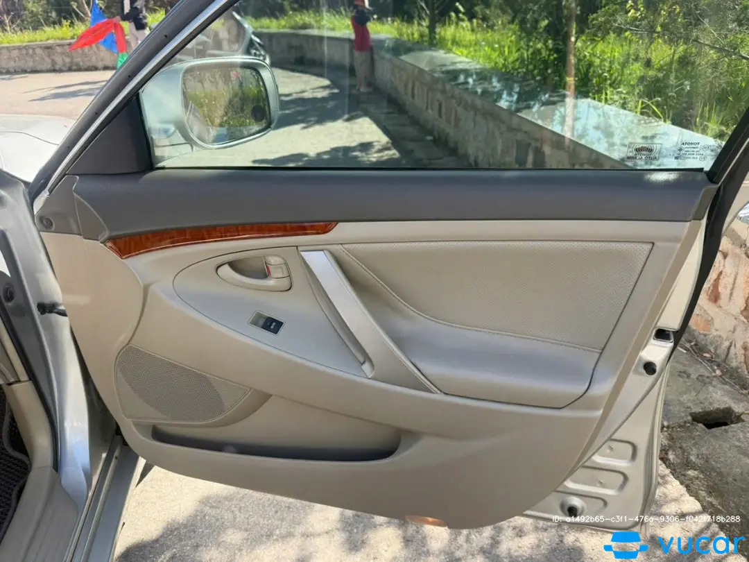 Toyota Camry 2.4G 2009 - Nội thất 10
