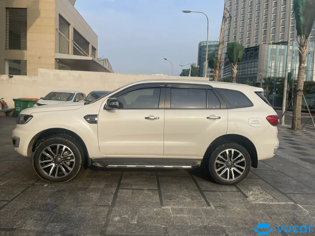 ford everest titanium 4x4 AT 2022 - Ngoại thất 5