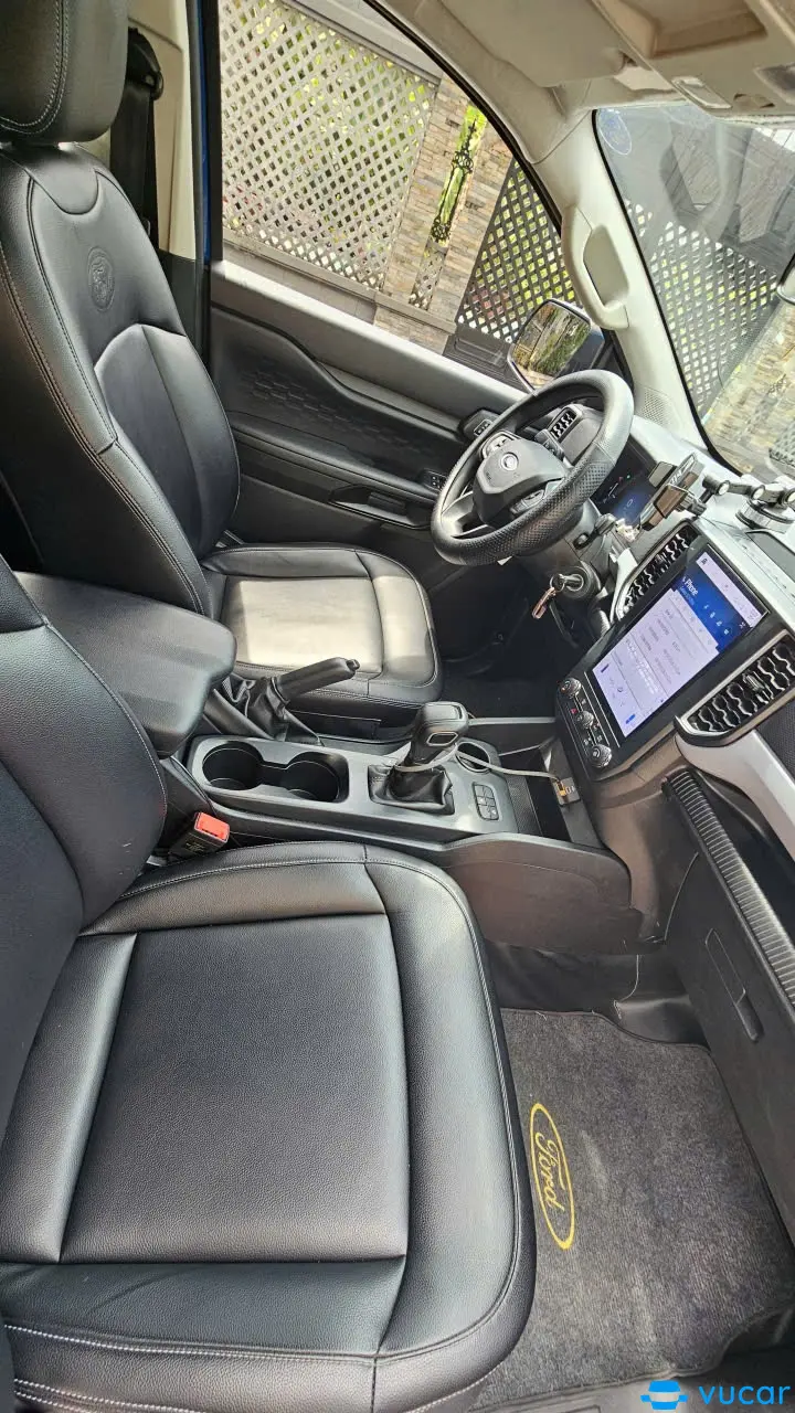 Ford Ranger XLS 2.0L 4x2 AT 2023 - Nội thất 7