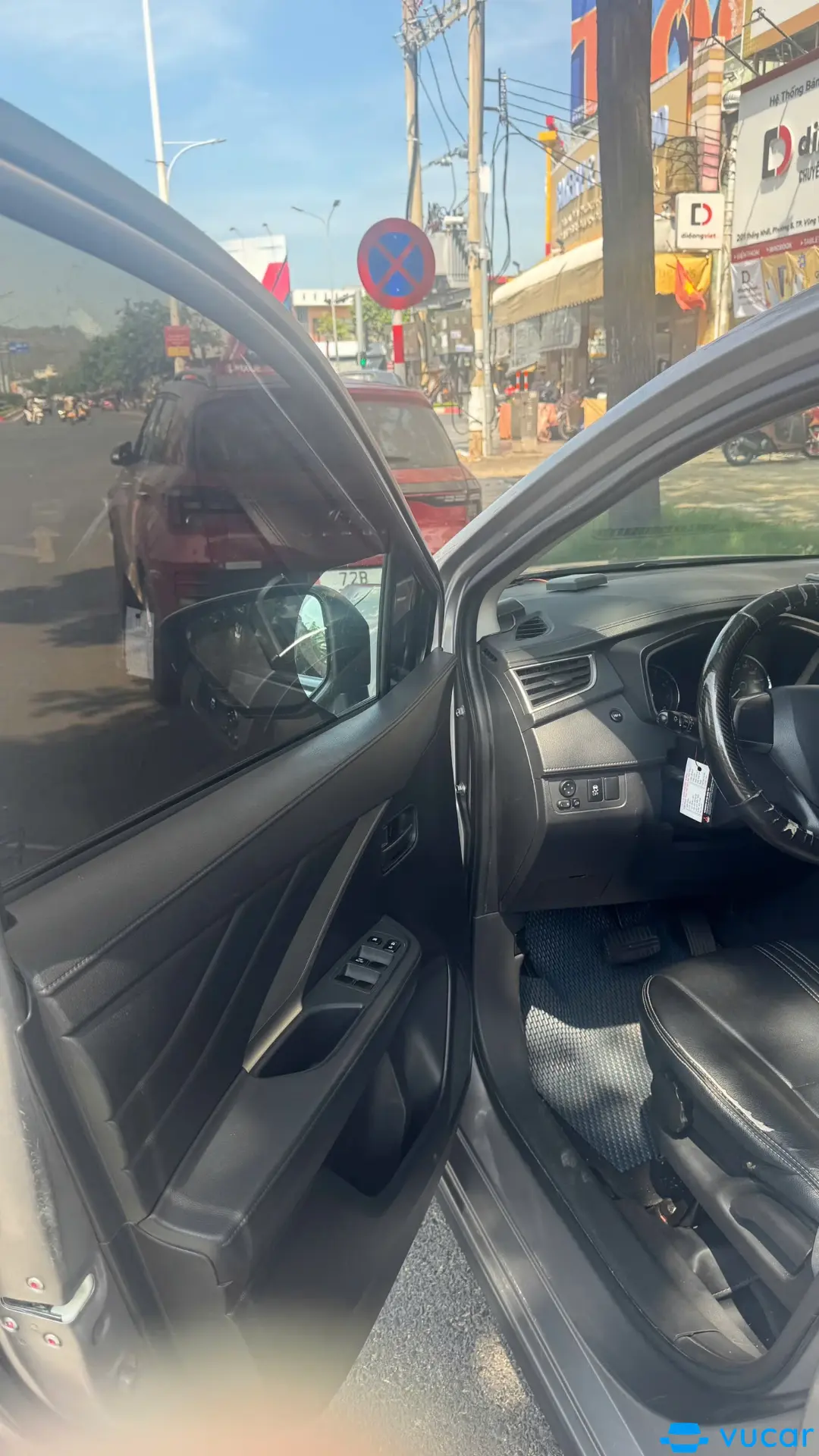 Mitsubishi Xpander 1.5 AT 2023 - Nội thất 1