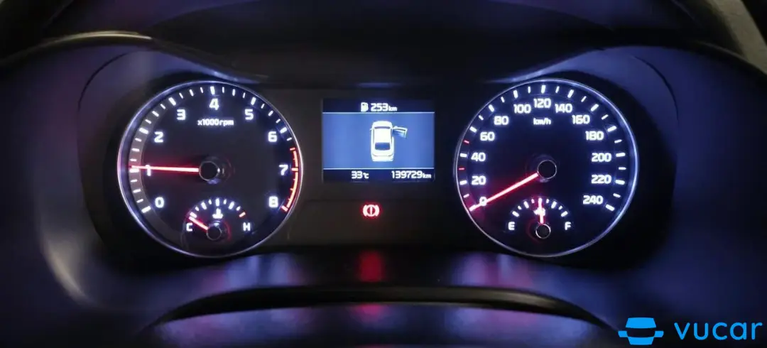 kia Cerato 1.6MT 2019 - Nội thất 4