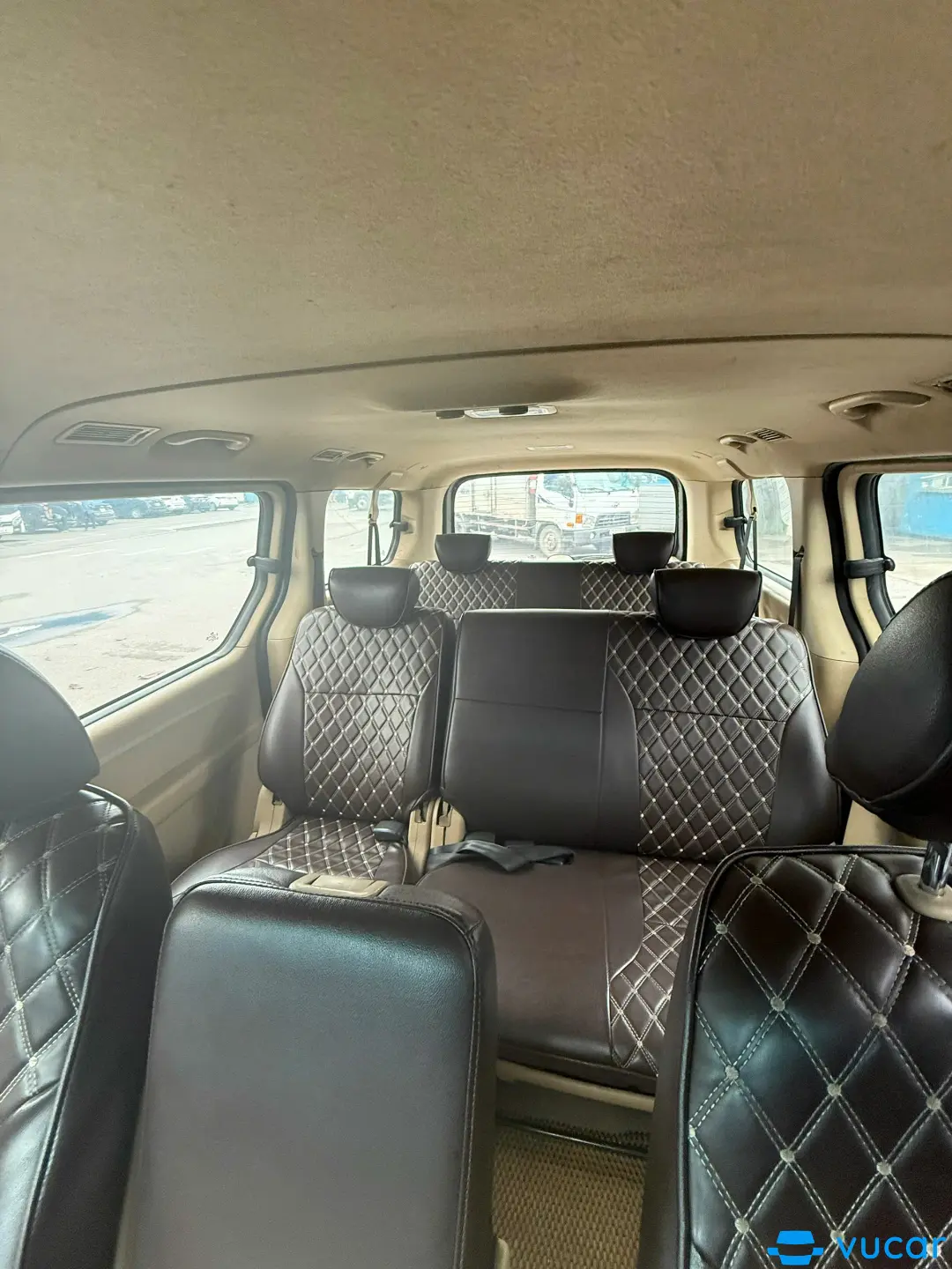 Hyundai Grand Starex 2.4 MT 2016 - Nội thất 4