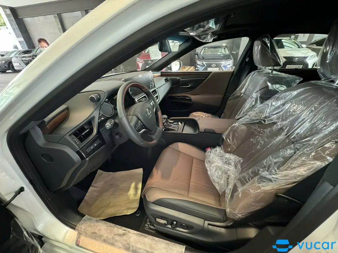 Lexus ES 300h 2023 - Nội thất 6