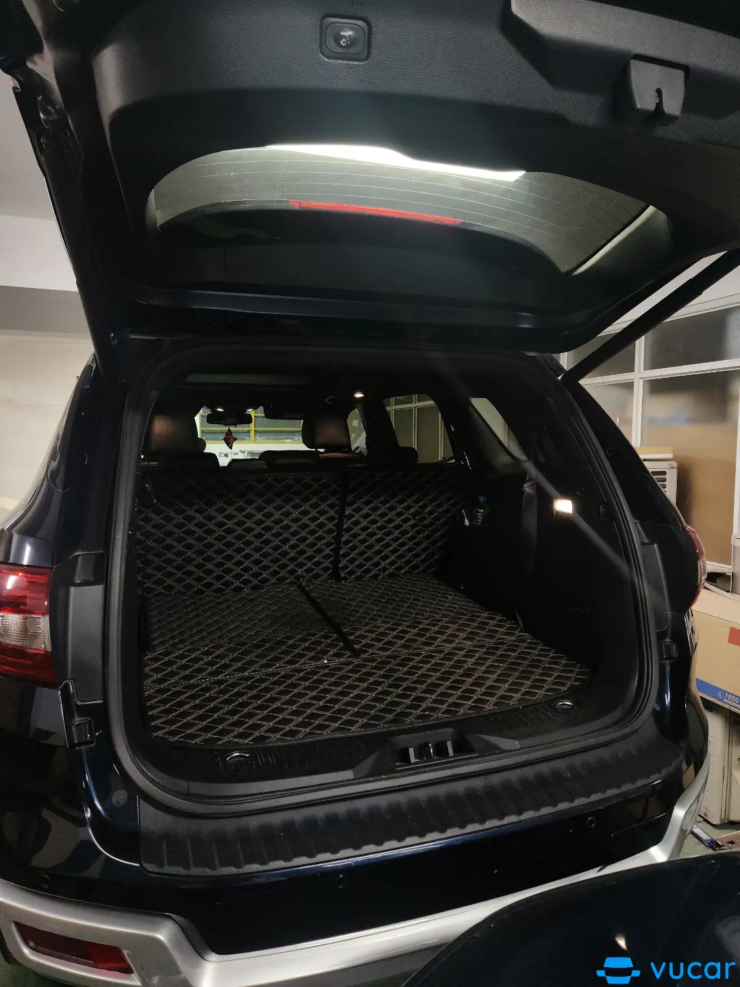 Ford Everest Titanium 2.0L 4x4 AT 2021 - Nội thất 2
