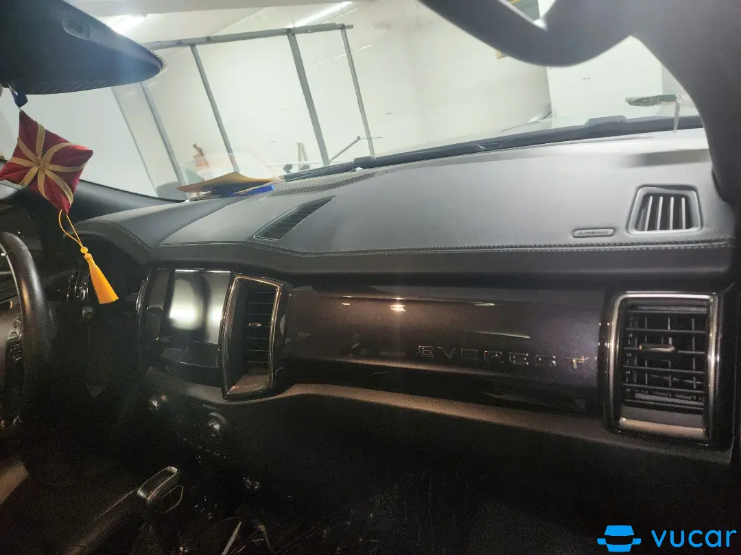 Ford Everest Titanium 2.0L 4x4 AT 2021 - Nội thất 5