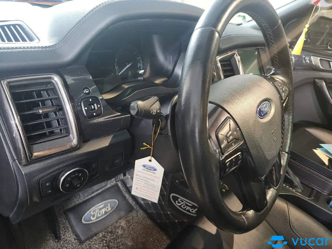 Ford Everest Titanium 2.0L 4x4 AT 2021 - Nội thất 4