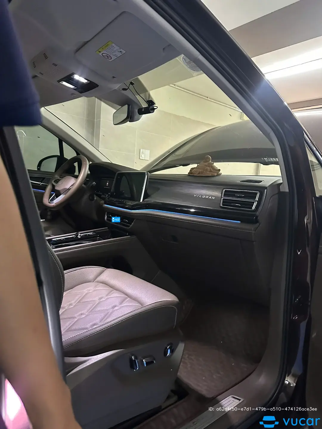 Volkswagen Viloran Luxury 2024 - Nội thất 3
