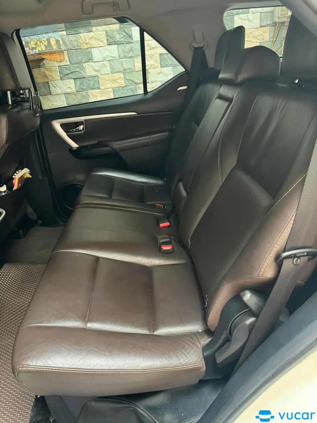 Toyota Fortuner 2.7V 4x2 AT 2017 - Nội thất 3