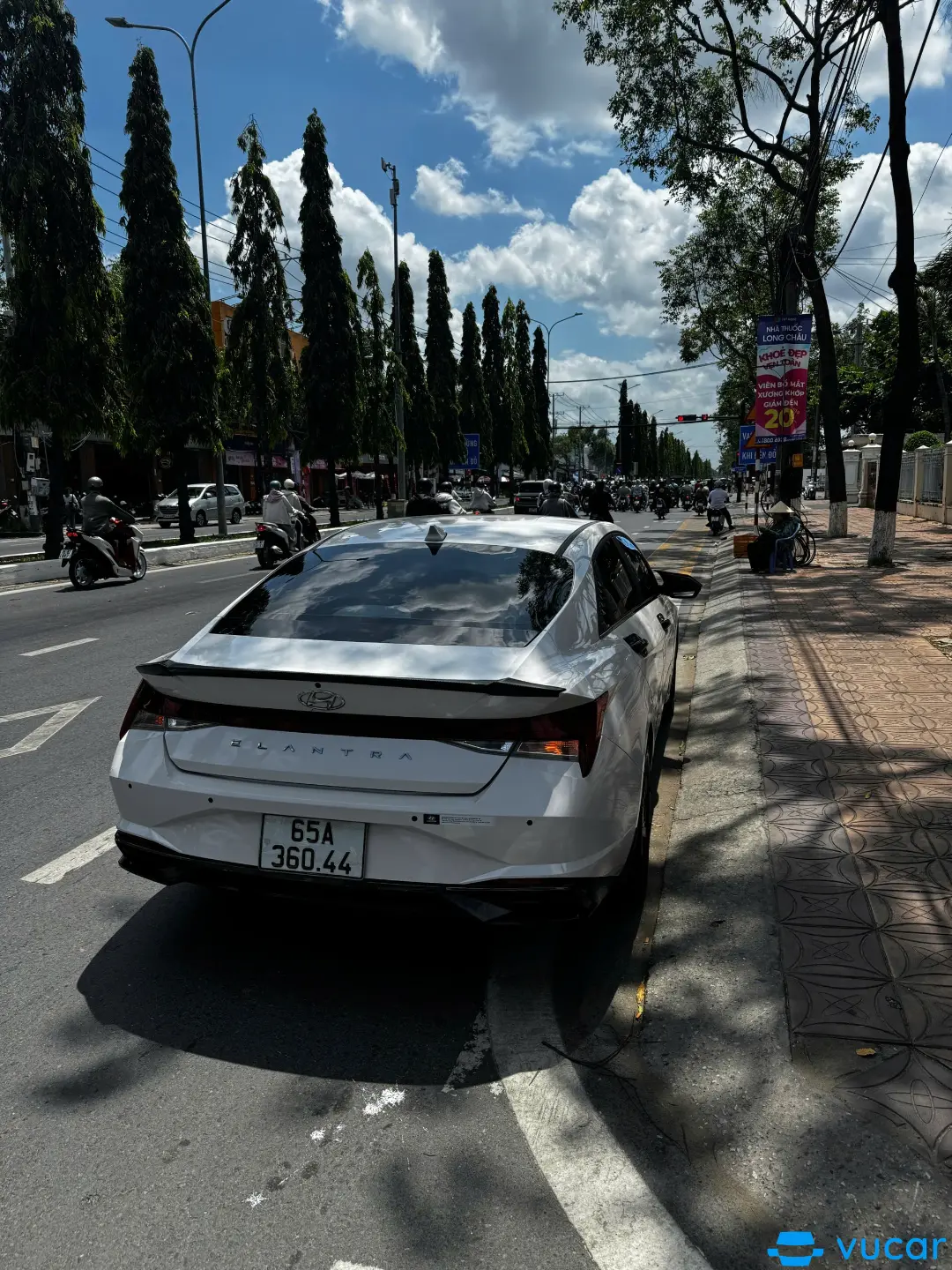 Hyundai Elantra 1.6 AT Đặc biệt 2022 - Khoang động cơ 1