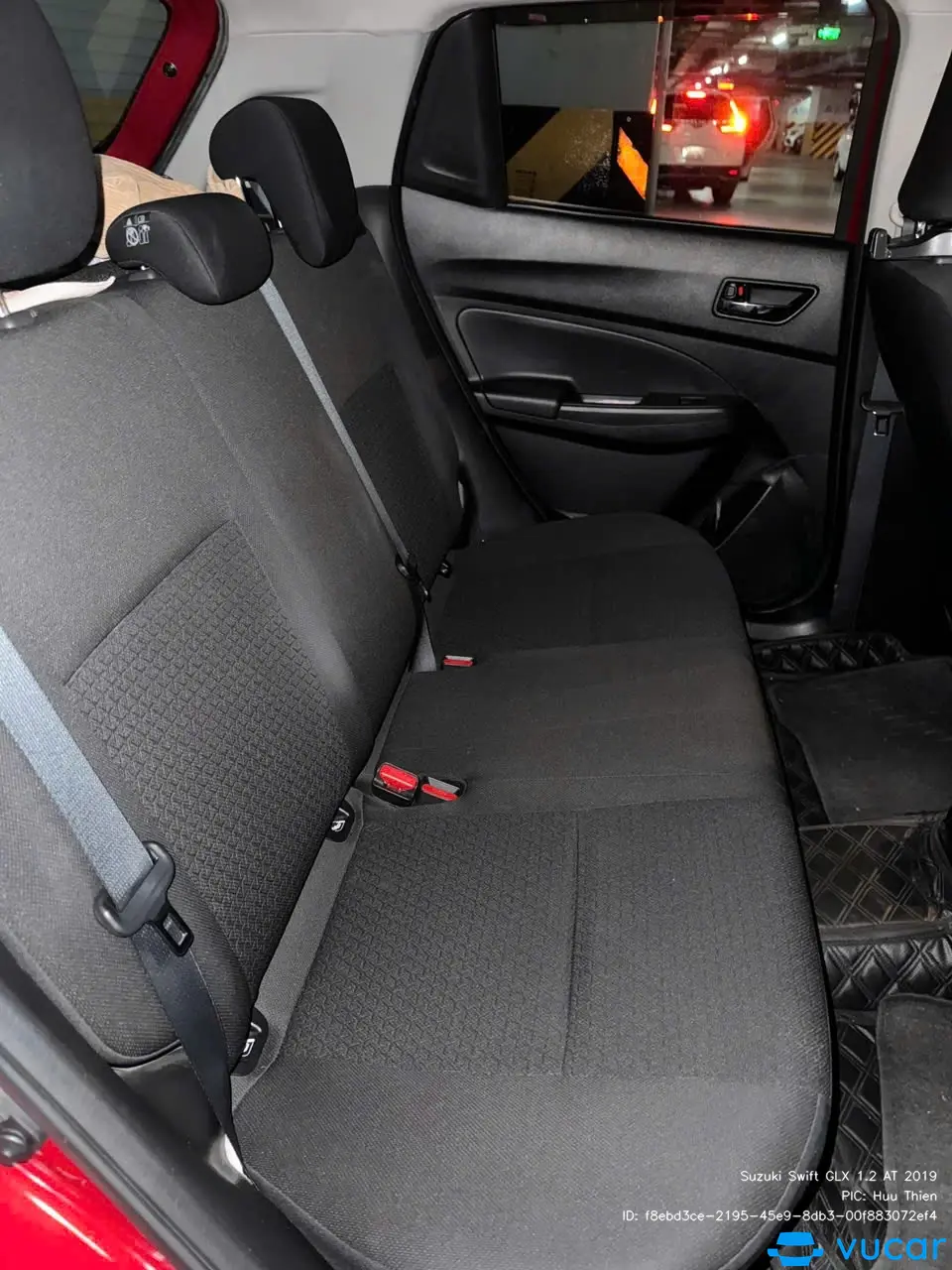 Suzuki Swift GLX 1.2 AT 2019 - Nội thất 5