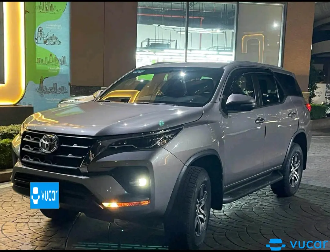 Toyota Fortuner 2.4G AT 2020 - Ngoại thất 1