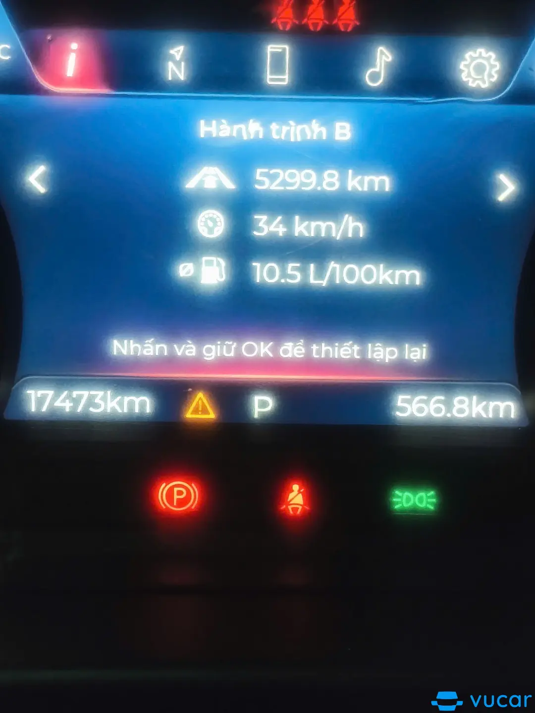 Vinfast Lux sa 2.0 Cao cấp 2022 - Nội thất 3