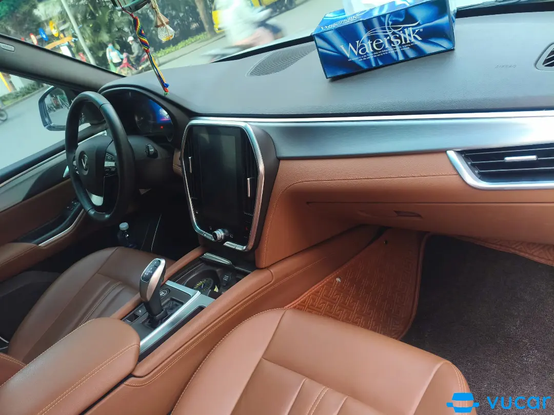Vinfast Lux sa 2.0 Cao cấp 2022 - Nội thất 5