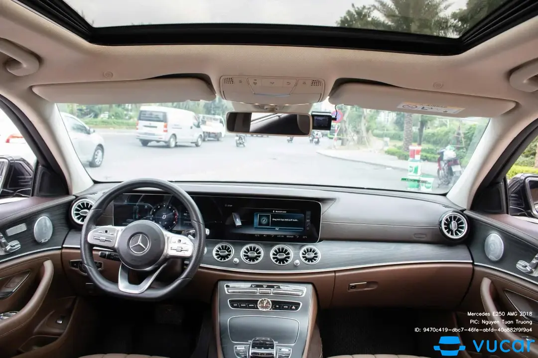 Mercedes E class E250 2018 - Nội thất 3