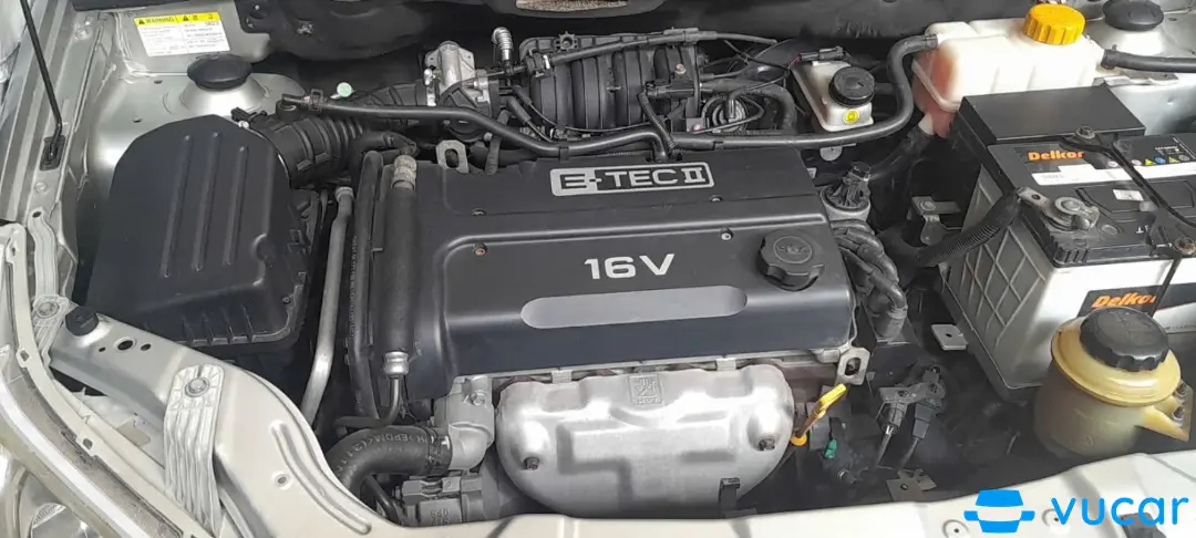 Chevrolet Aveo LT 1.4 MT 2018 - Khoang động cơ 1