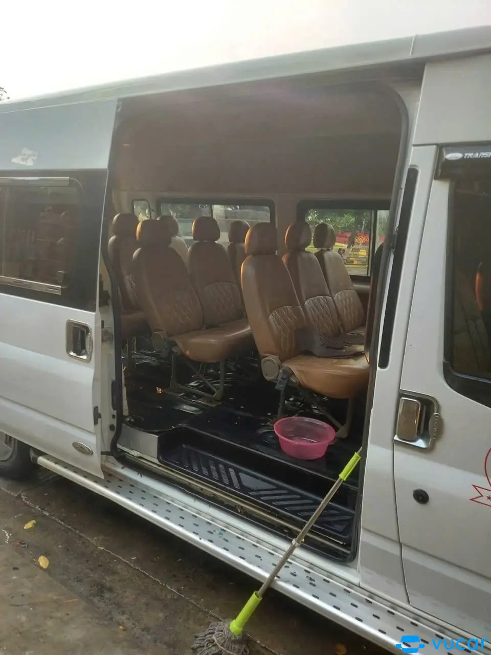 Ảnh xe Ford Transit Standard 2013 - ảnh 4