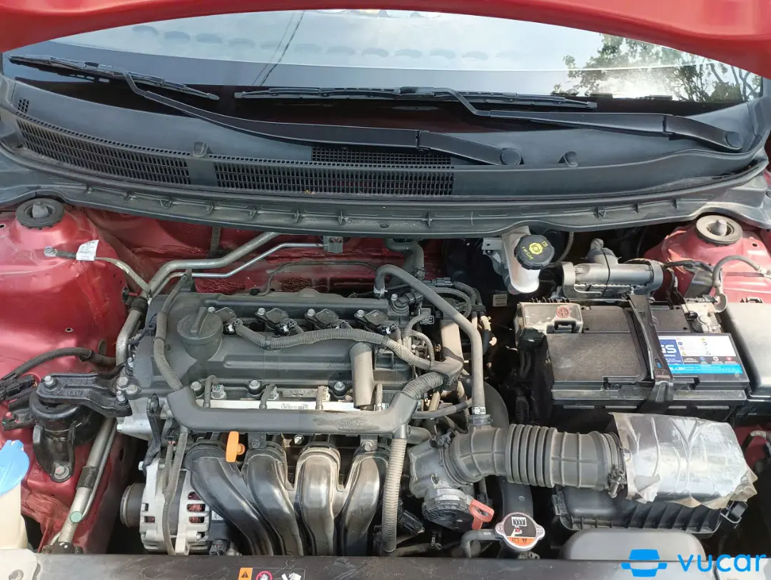 Kia Soluto 1.4 AT Deluxe 2020 - Khoang động cơ 1