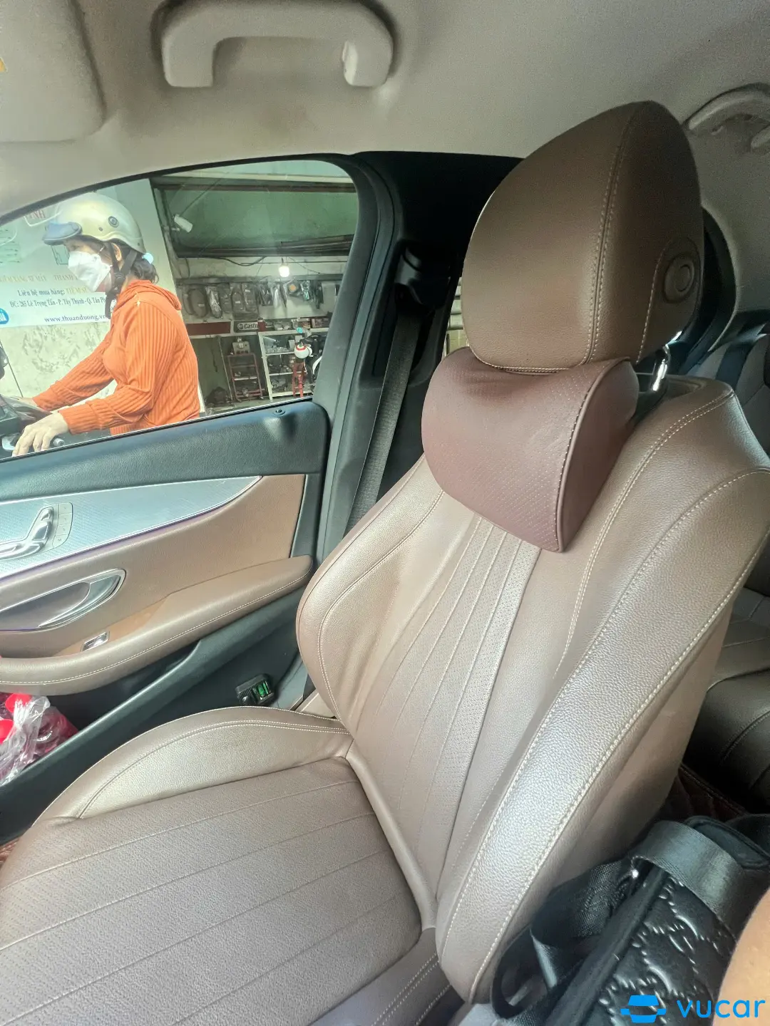 Mercedes-Benz E-Class E 180 2021 - Nội thất 3