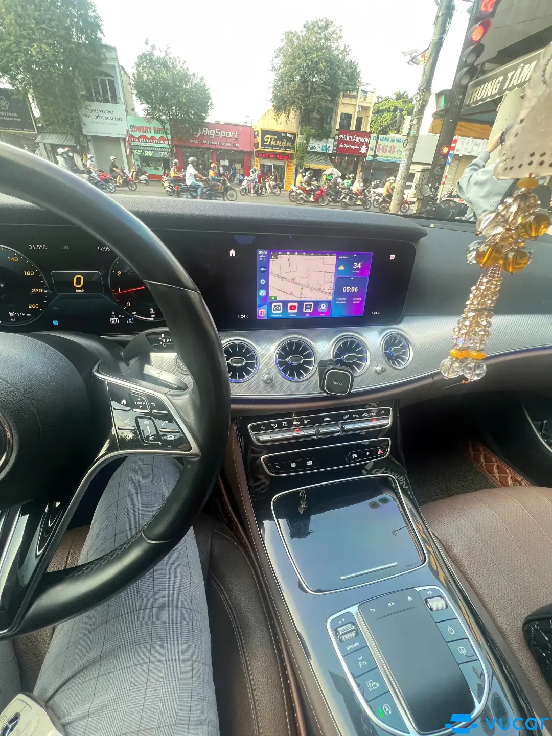 Mercedes-Benz E-Class E 180 2021 - Nội thất 4