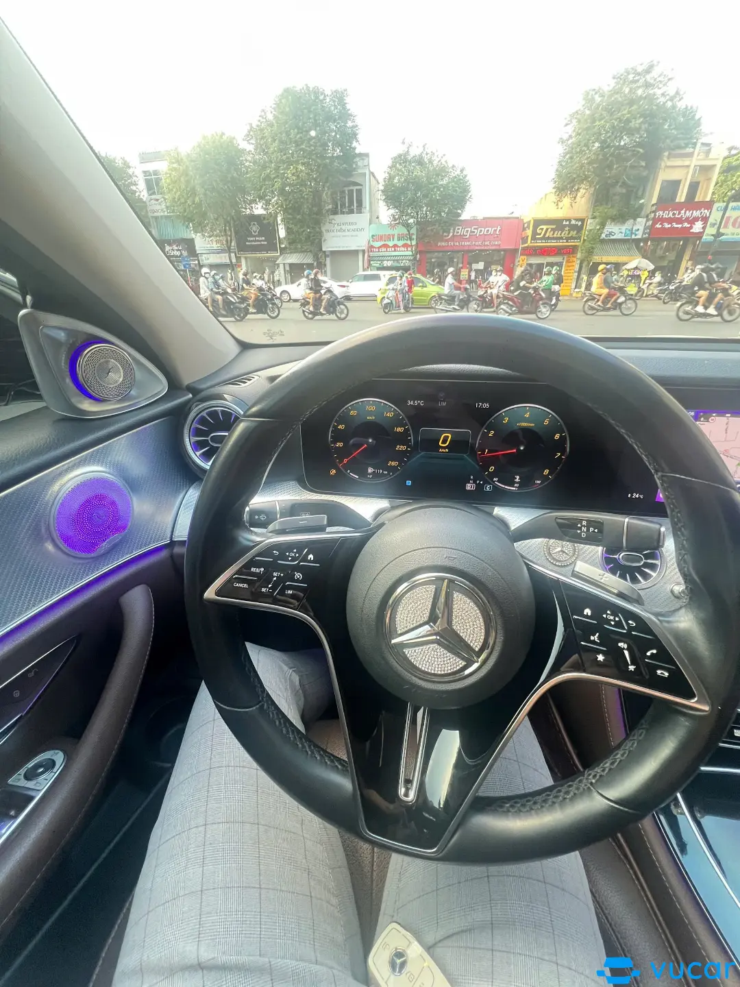 Mercedes-Benz E-Class E 180 2021 - Nội thất 5