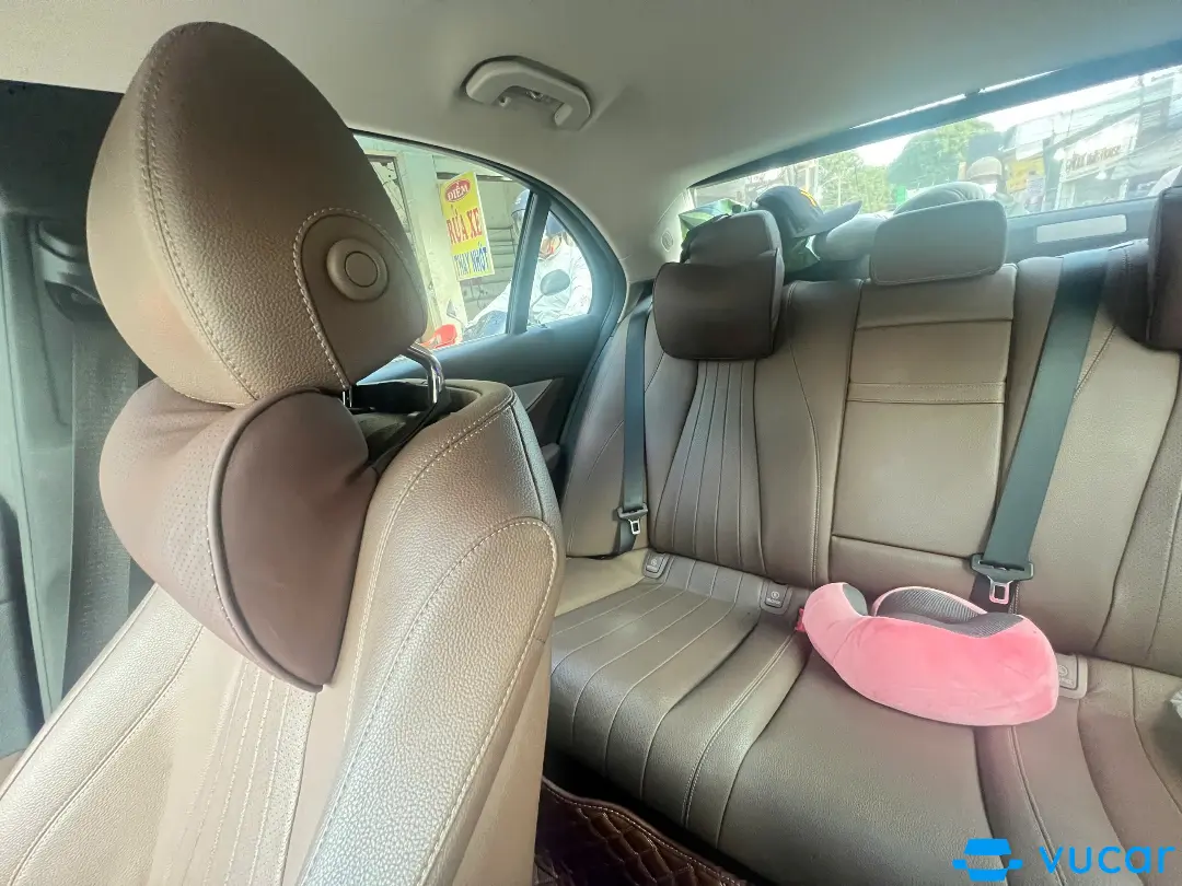 Mercedes-Benz E-Class E 180 2021 - Nội thất 1