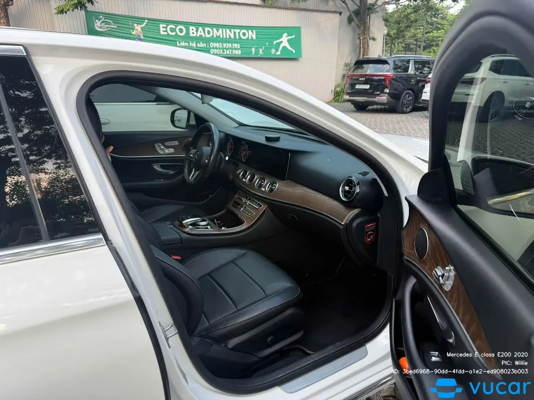 Mercedes E class E200 2020 - Nội thất 1