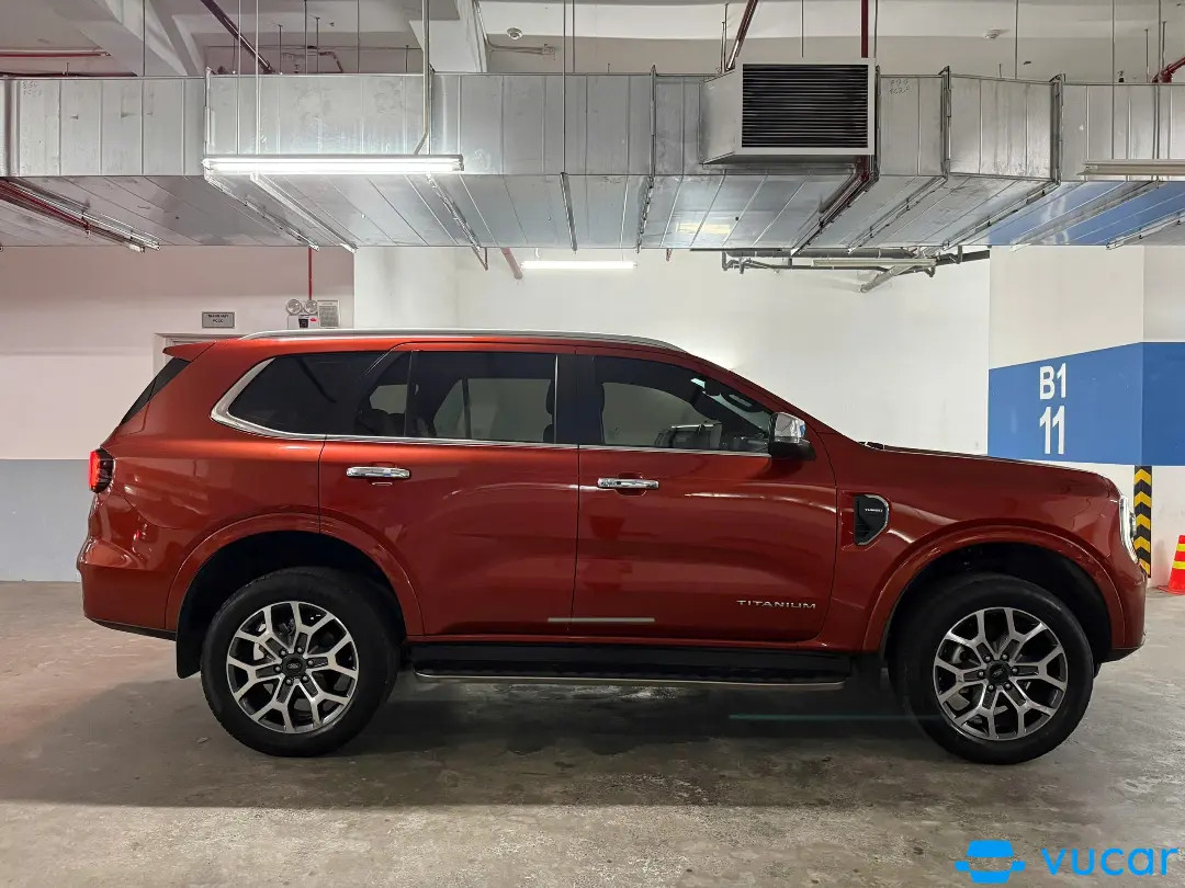 Ảnh xe Ford Everest Titanium 2.0L 4x2 AT 2022